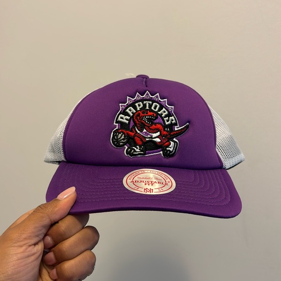 NWT Toronto Raptors Hat - Picture 2 of 5